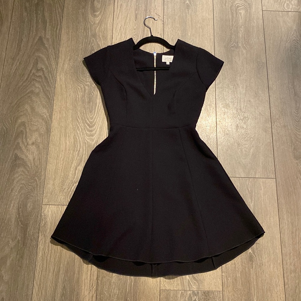 Aritzia Wilfred Foucault black v neck dress
